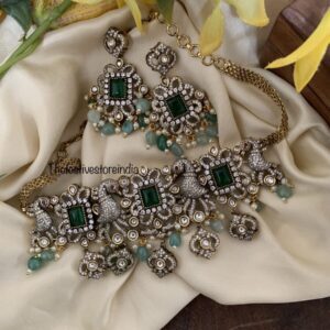 Pastel drops Emerald stone choker set