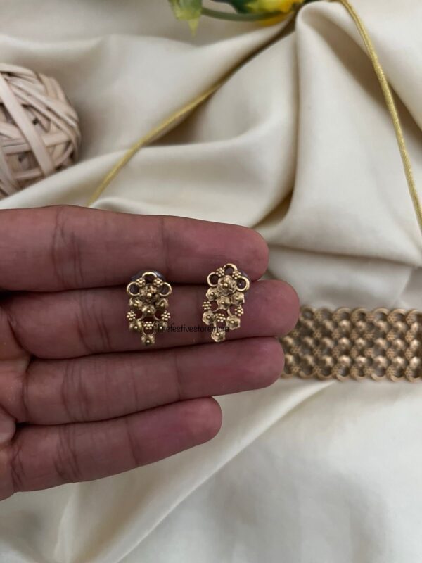 Close knit gold choker set