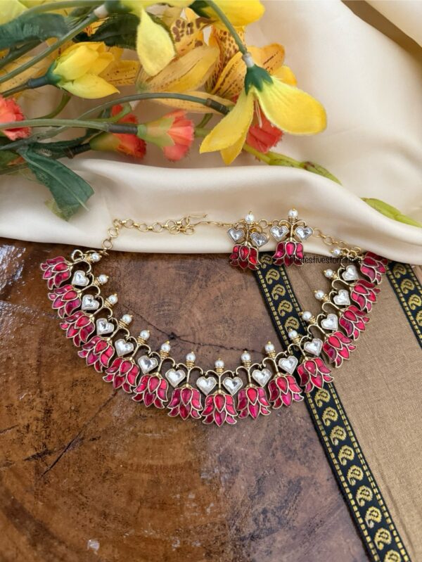 Taamara - Lotus RED Jadau set