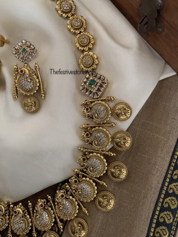 Nakshi bottu haaram set