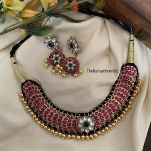 Thread Kemp knit Jadau necklace set
