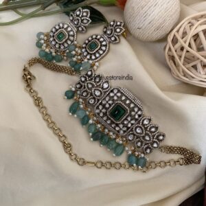 Victorian knit emerald choker set