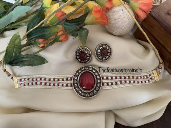 Victorian oval maroon pendant choker set