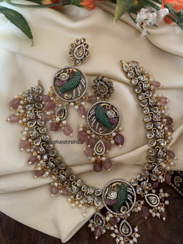 Mauve beads Hamsa Victorian necklace set