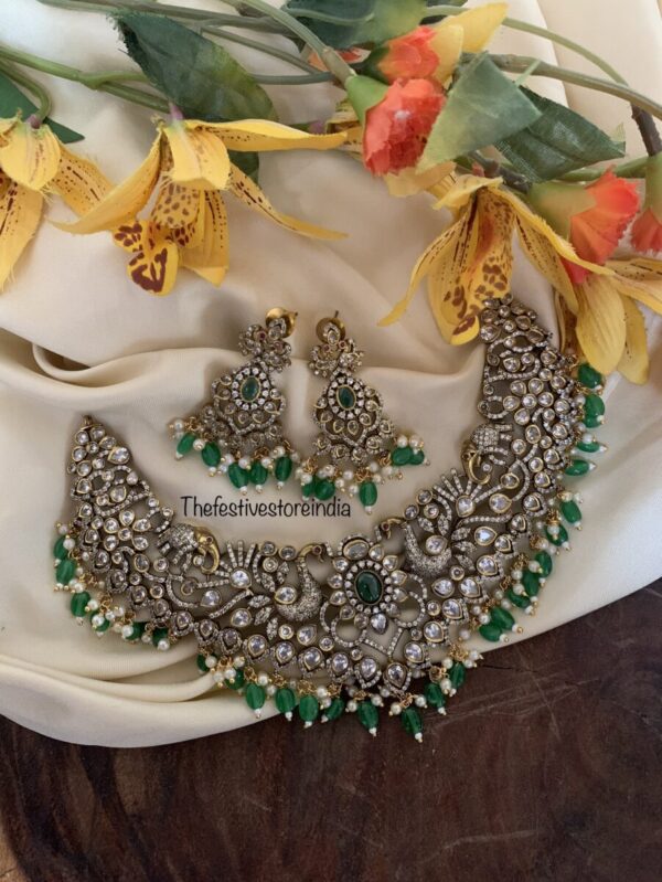 Green drops Victorian Necklace set