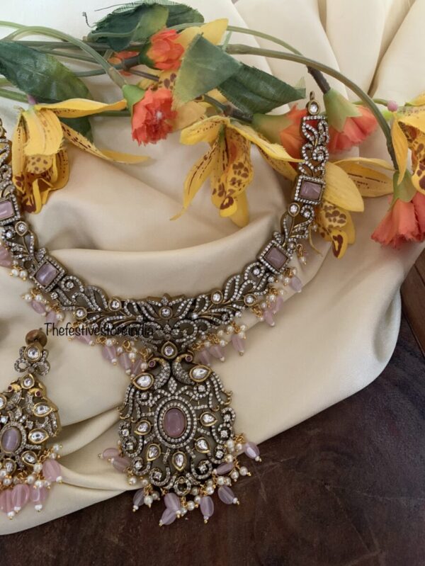 Pink drops classic victorian set
