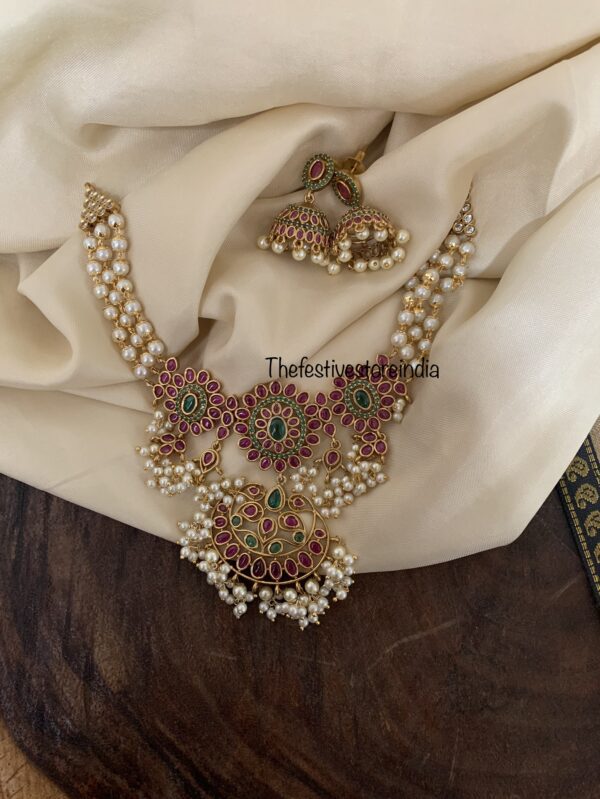 Kemp pearls choker set