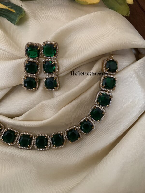 Block emerald necklace/choker set