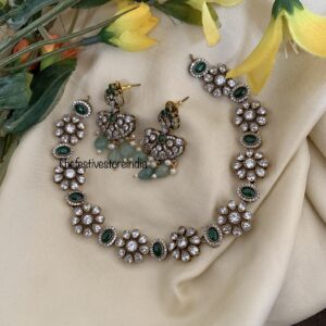 Floral green Victorian necklace set