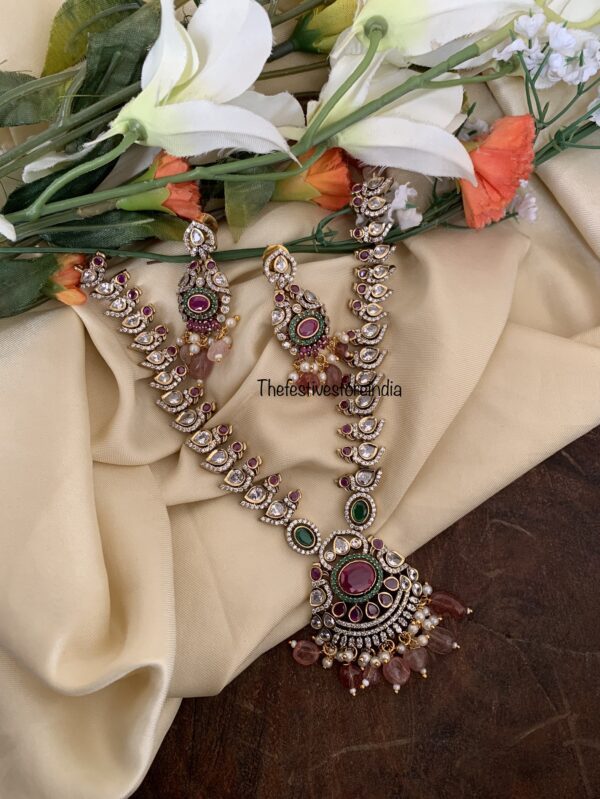 Mauve/pink beads budgeted victorian necklace set