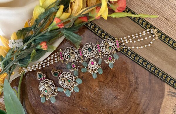 Classic pearls mint drops Victorian choker set