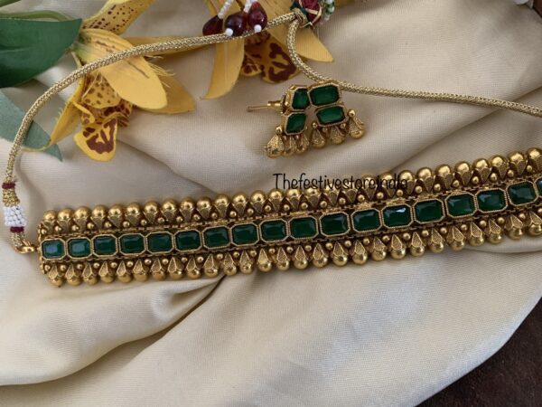 An all green choker set