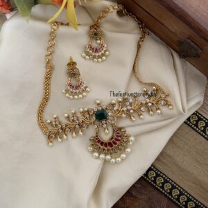 Contemporary pearl chandbali choker set