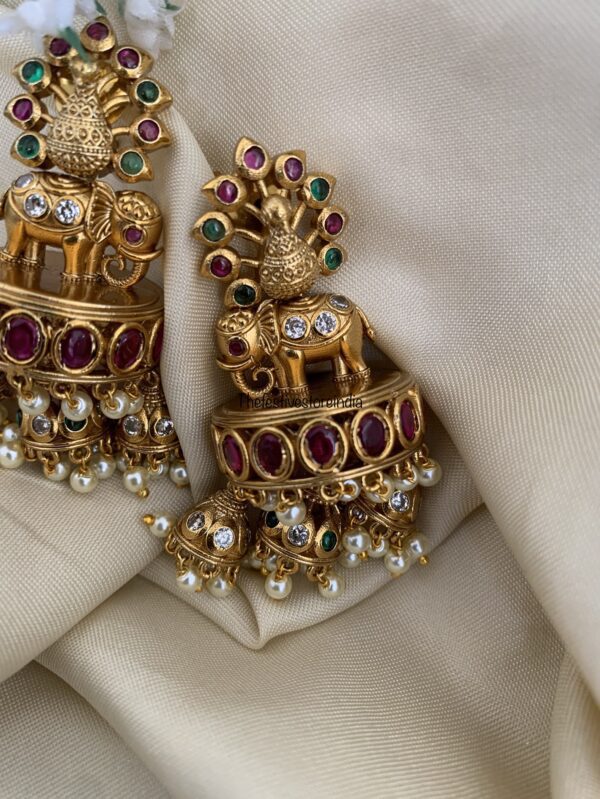 Navilu ambaari step jhumkas