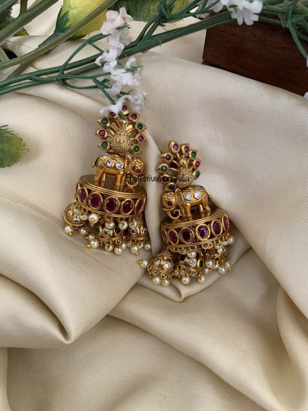 Navilu ambaari step jhumkas