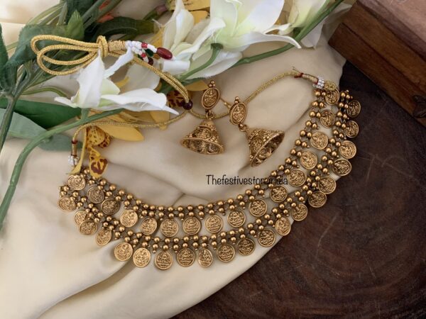 Premium polish Kaasu necklace set with a twist
