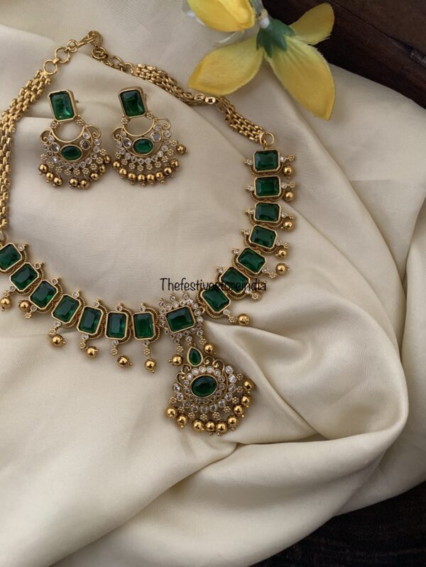 Blocks Emerald/Green attigai set with chandbali