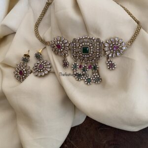 White victorian choker set