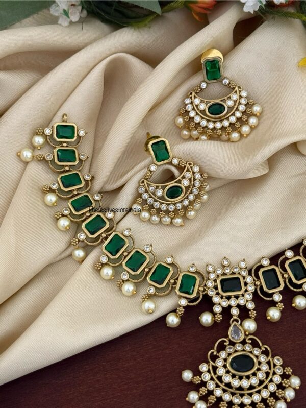 Blocks Emerald/Green attigai set with chandbali