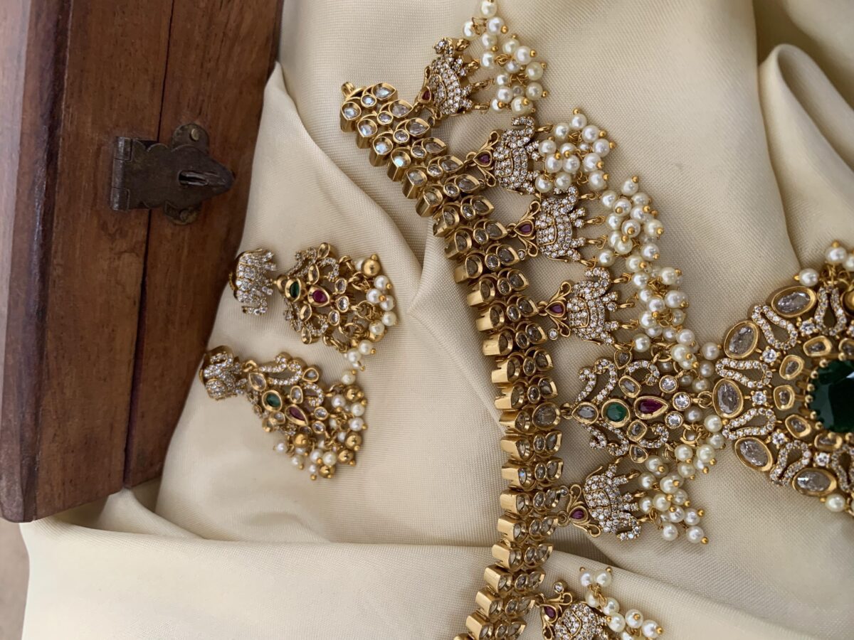 Classic Guttapusalu choker set