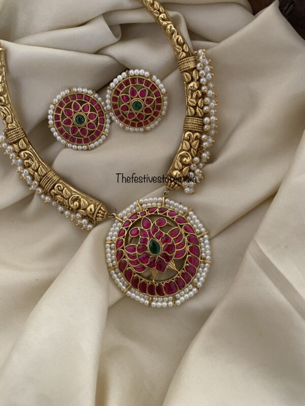 Raagata Jadau kanti set