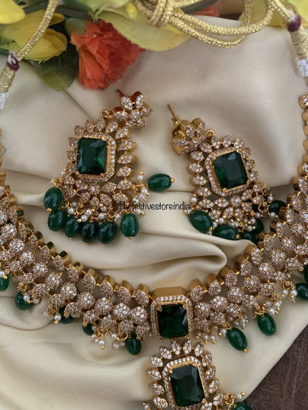 Budgeted Gold finish green drops Victorian set