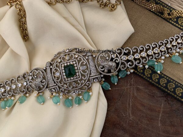 Budgeted Victorian green hipchain
