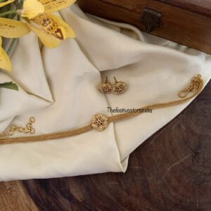 Floral motif choker set