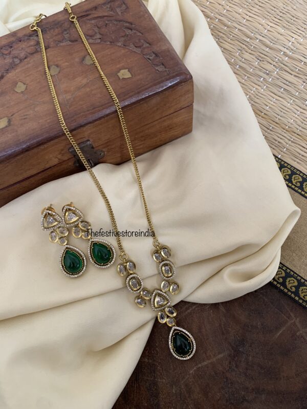Budgeted Emerald drops victorian set