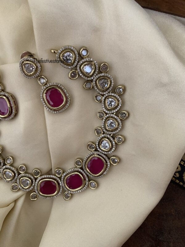 3 block red Budgeted Victorian set