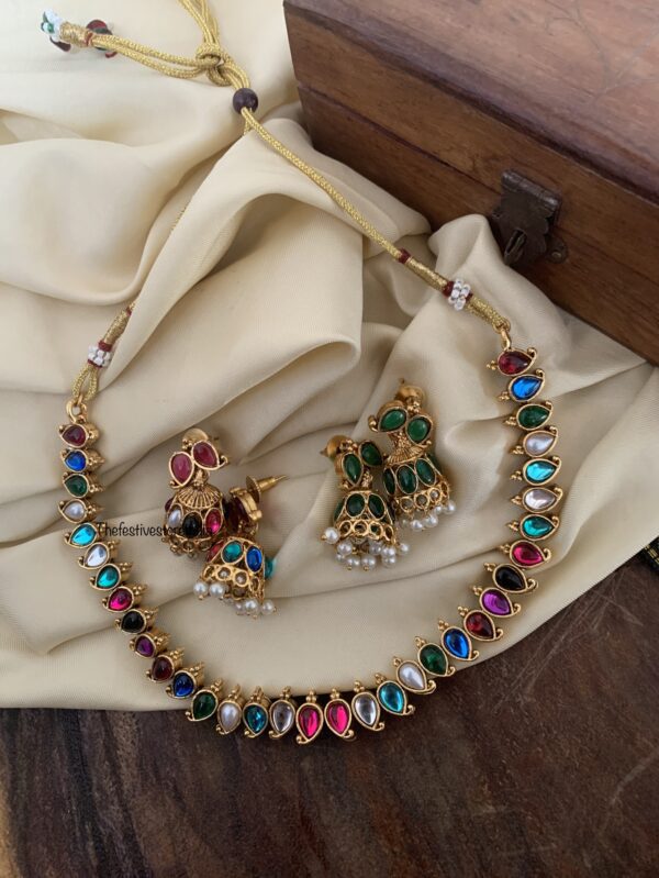 Reversible matte navarathna & green necklace set