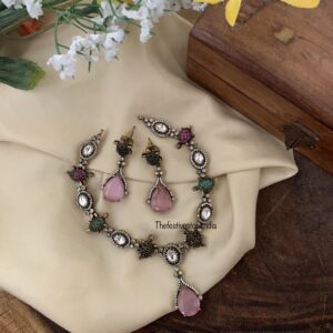 KURMA - Pink pendant Victorian necklace set