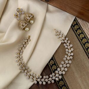 Classic diamonds necklace set
