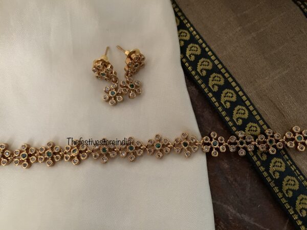 Minimalist floral choker / necklace set (Kids friendly)