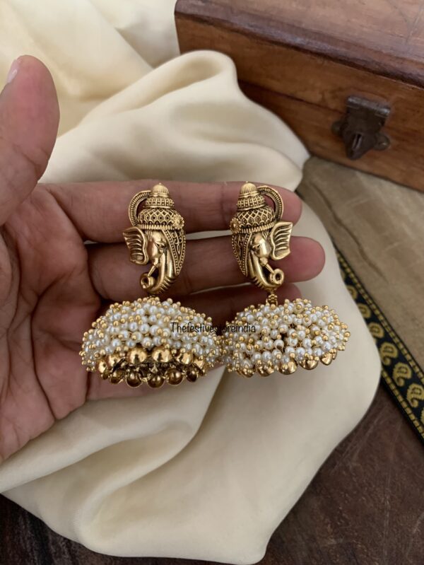 Bappa cluster pearls earrings