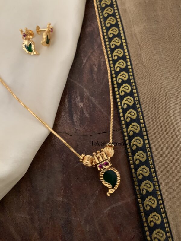 Minimalist micro gold palakka necklace set