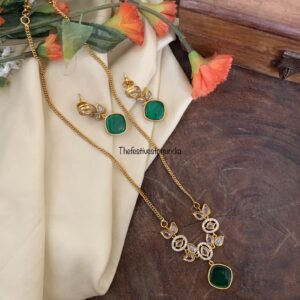 Emerald pendant set