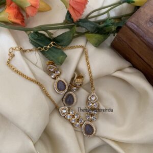 Greyish purple pendant short set