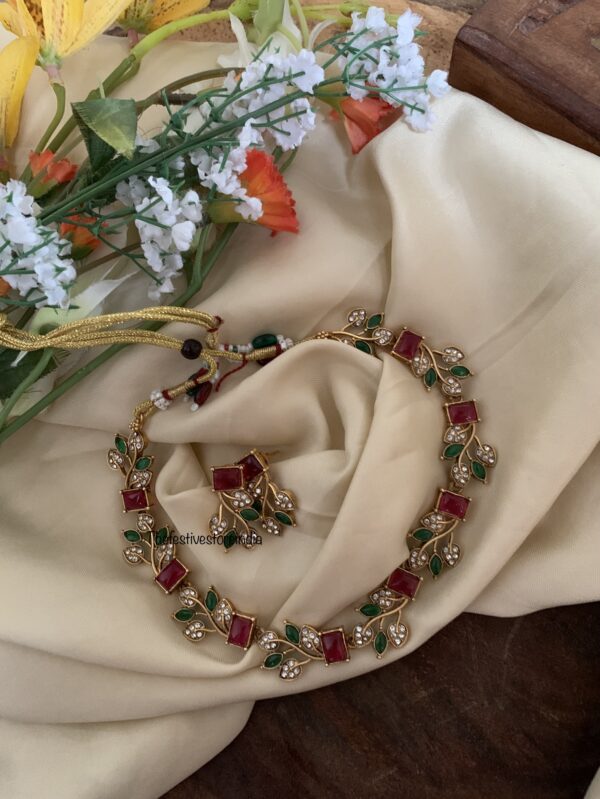 Budgeted multi colour leafy necklace set