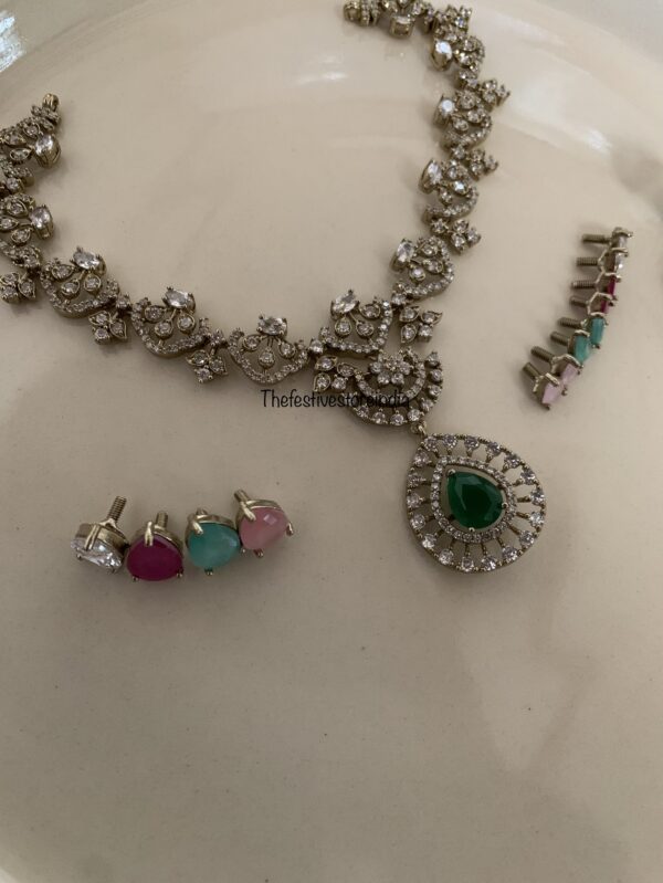 Victorian diamond look alike changeable necklace set