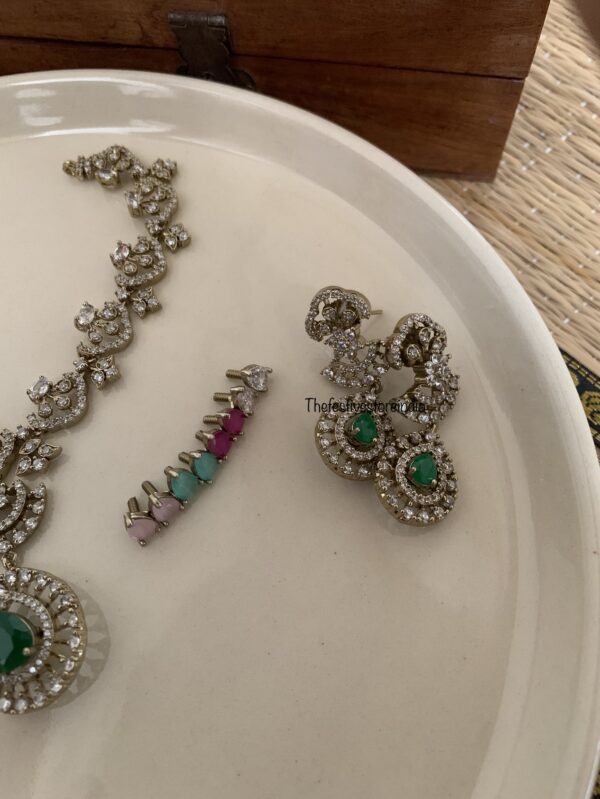 Victorian diamond look alike changeable necklace set