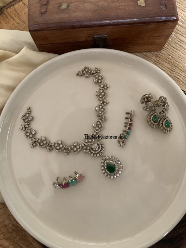 Victorian diamond look alike changeable necklace set