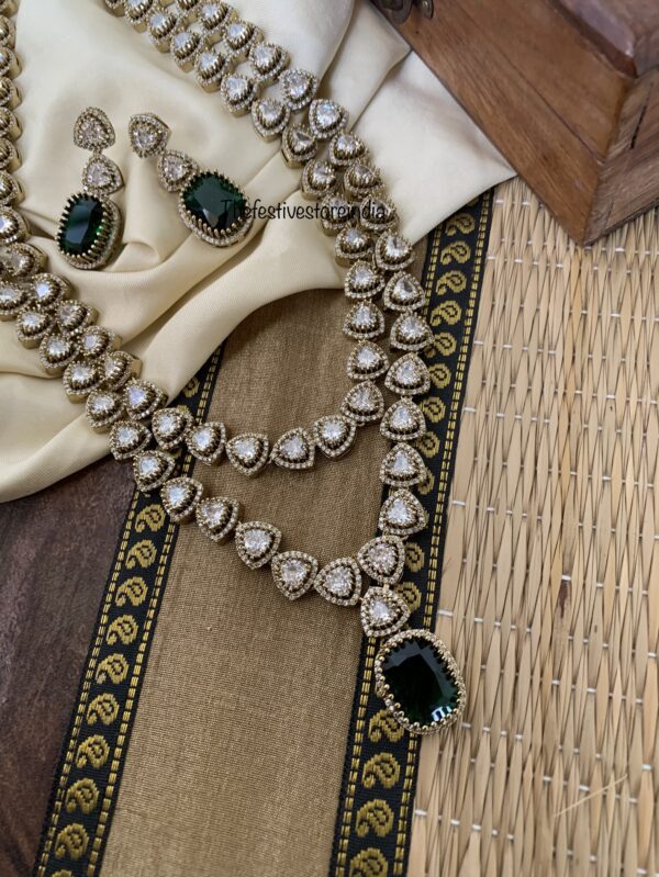 2 layer heavy Victorian Emerald haaram set