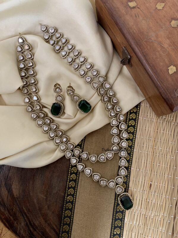 2 layer heavy Victorian Emerald haaram set