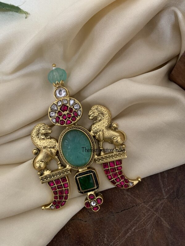 Jadau Aqua blue stone unisex lion pendant