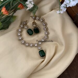 Victorian classic emerald set