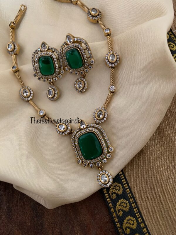 Green pendant victorian necklace set