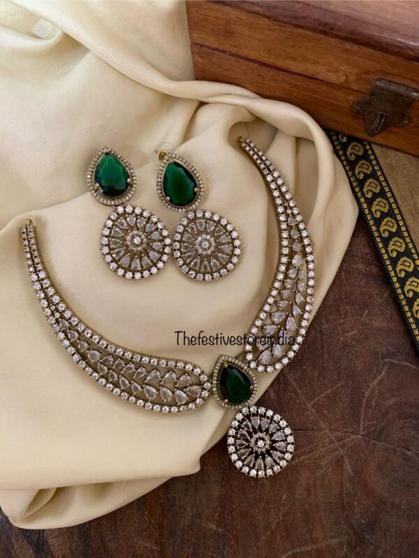 Drop pendant Emerald victorian necklace set