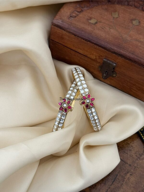 Classic jadau unisex all white floral motif kada - Set of 2