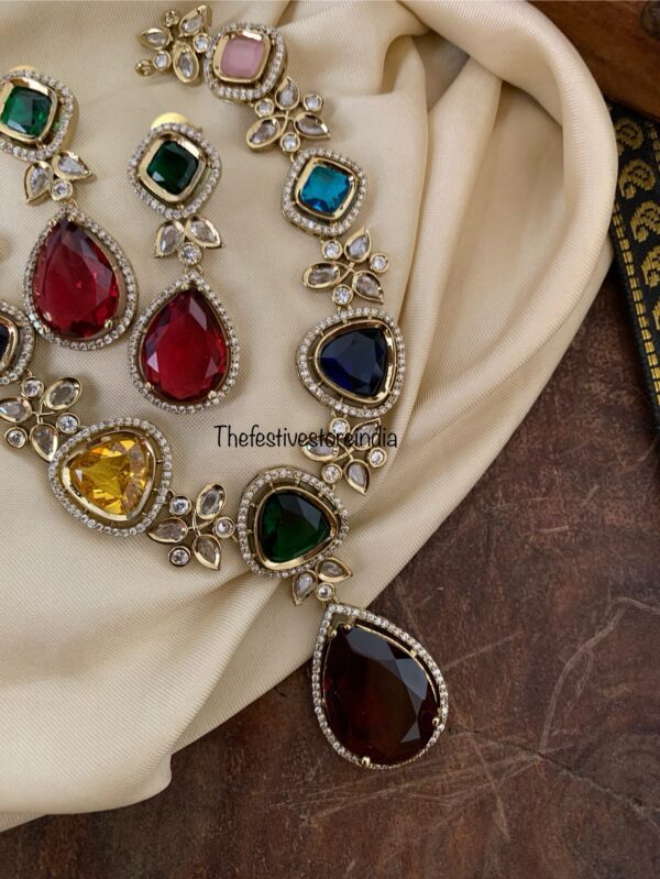 Classy Victorian drop multicolour set V2
